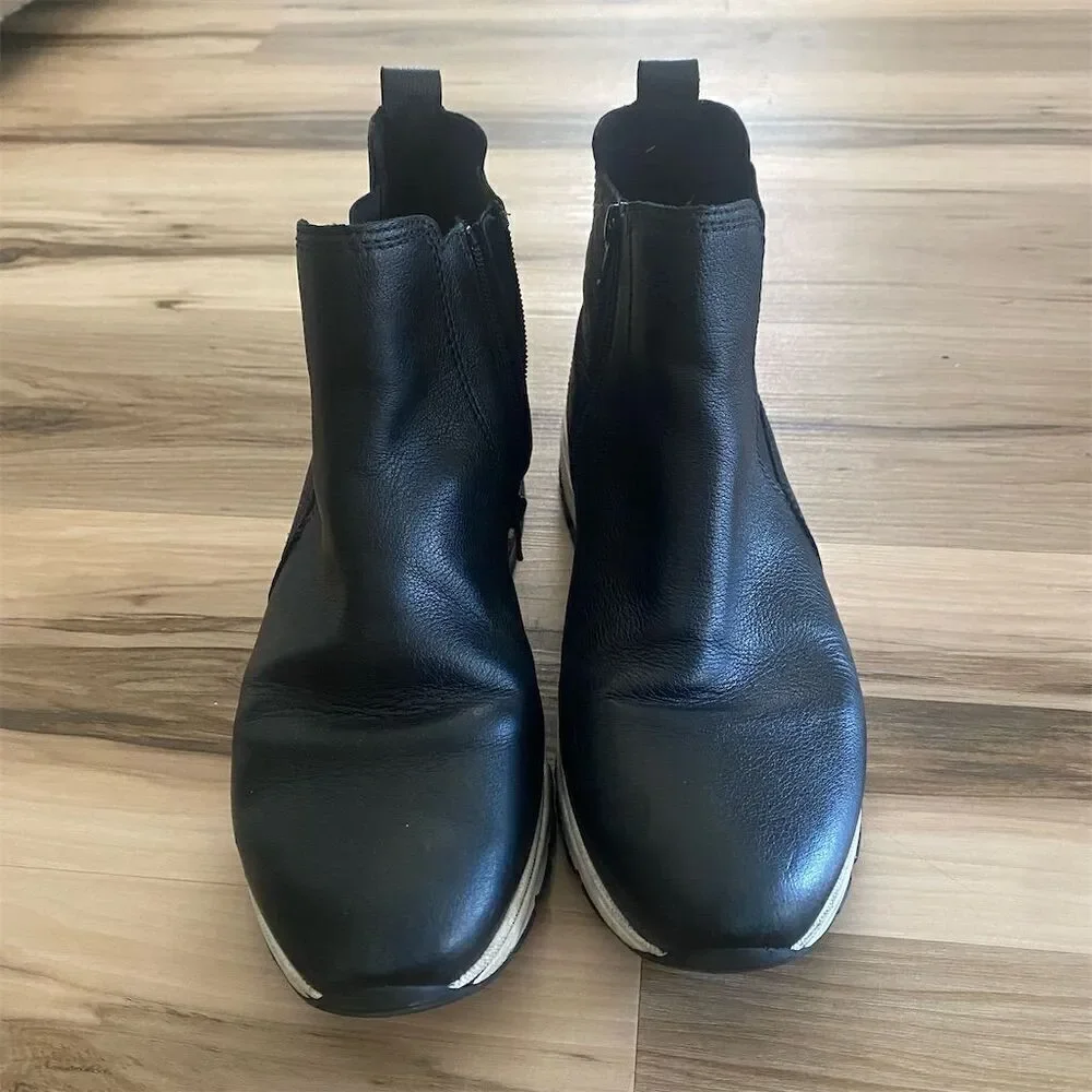Gabor Black Leather Chelsea Ankle Booties men’s Size 7.5 Zip Closure